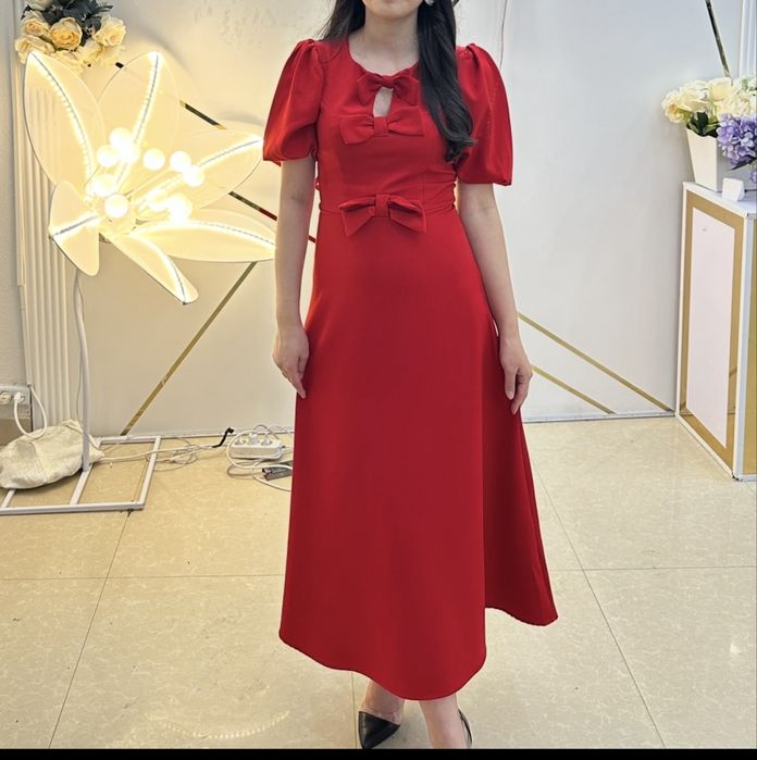 Продам платье белый и красный цвет есть