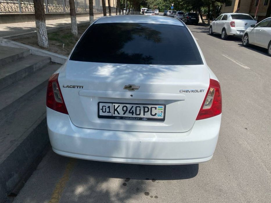 Chevrolet Lacetti 1.8 AT, oq rang/Chevrolet Lacetti 1.8 AT, белый