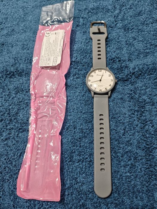 Vând ceas nou nepurtat