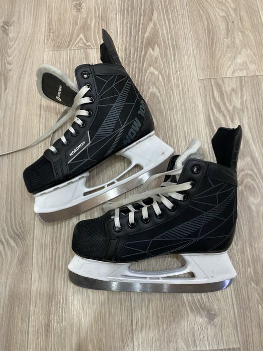 коньки хоккейные