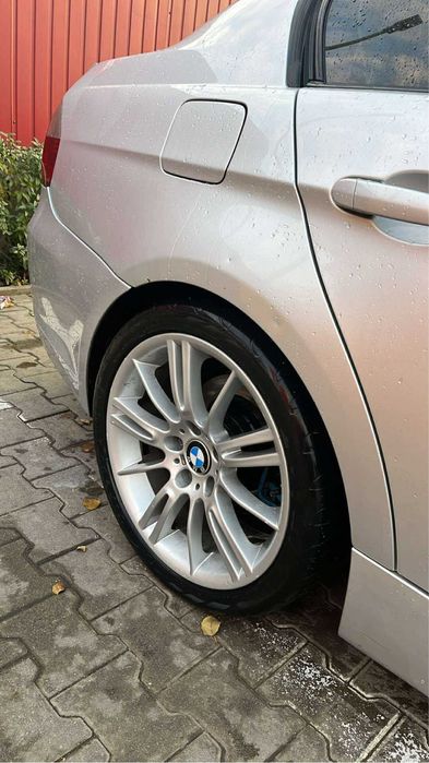 Roti bmw r18 in doua dimensiuni