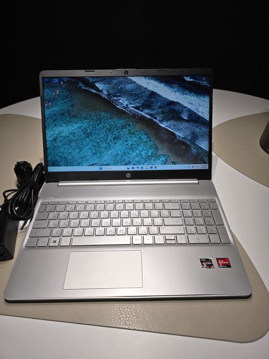 Laptop HP AMD Ryzen 5 5500U, 15.6", Rezolutie FullHD ca nou