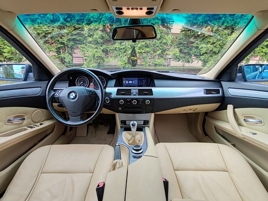 BMW E60 LCi 525d 197cp manual 2008