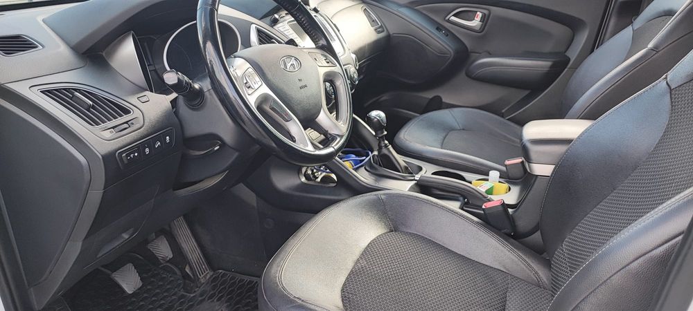 Hyundai IX35  1.6 benzină  manuala