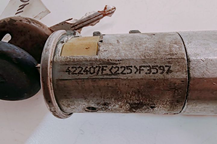 Contact Pornire cu Cheie 422407F / F3597 Renault Twingo prima generat