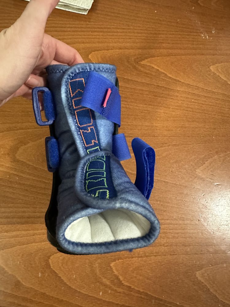 Детска ортеза – medi walker boot kidz