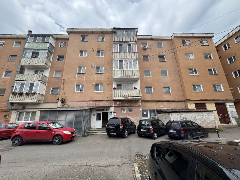 Vand apartament 3 camere decomandat , Grigore Balan