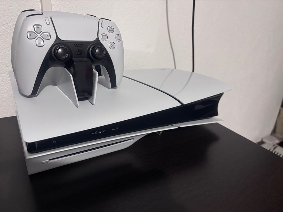 Ps5 slim disk edition 1TB + 2 controllere + stație încărcare Sony