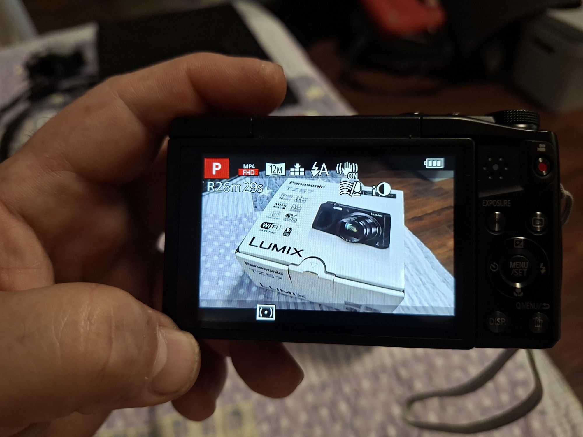 Фотоапарат Panasonic TZ 57 , Wi-Fi + 64GB карта памет