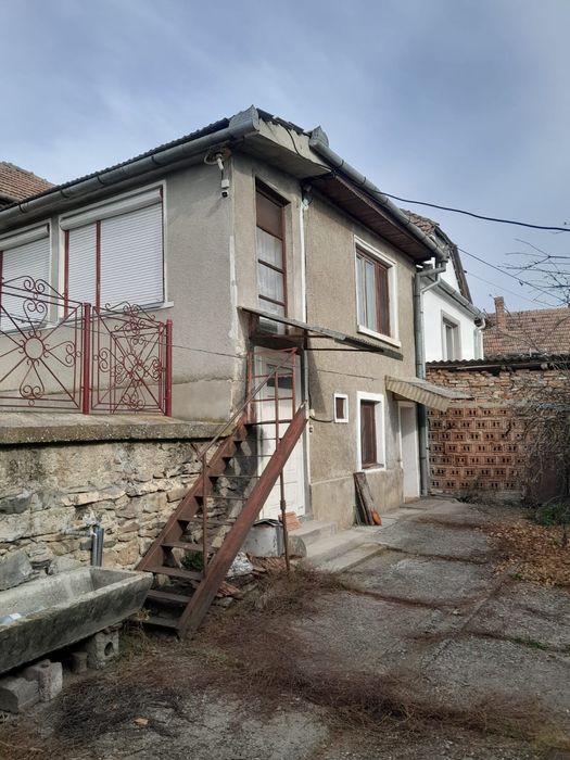 Vând casă în rupea