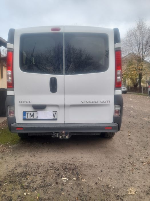 Opel Vivaro 9locuri motor 2.0 înmatriculata 2010.