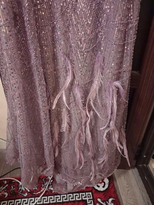 Rochie de ocazie pentru petrecere cu pietre pene