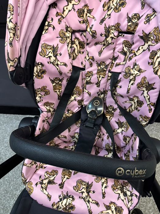 Бебешка количка Cybex Priam Jeremy Scott Cherubs Pink Trekking