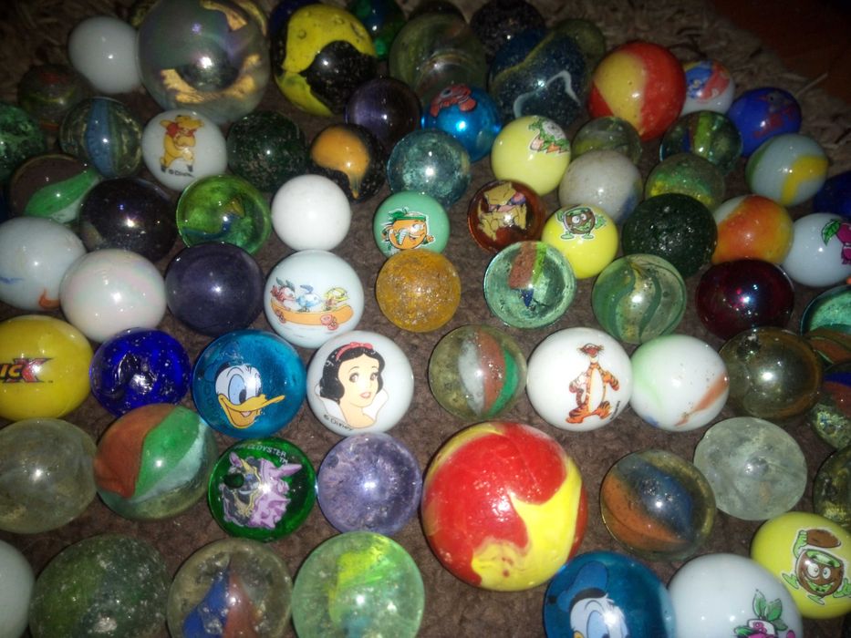 de   vanzare  bila  marmura  din     sticla   !!!