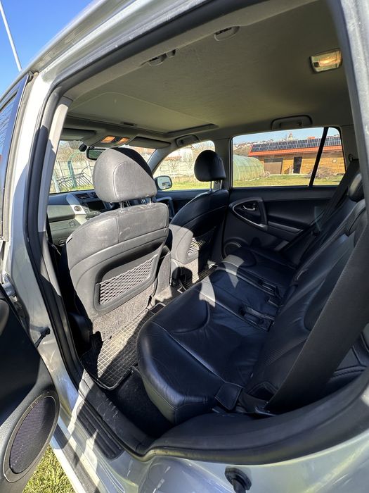 Toyota rav4 2008 2.2 diesel T180