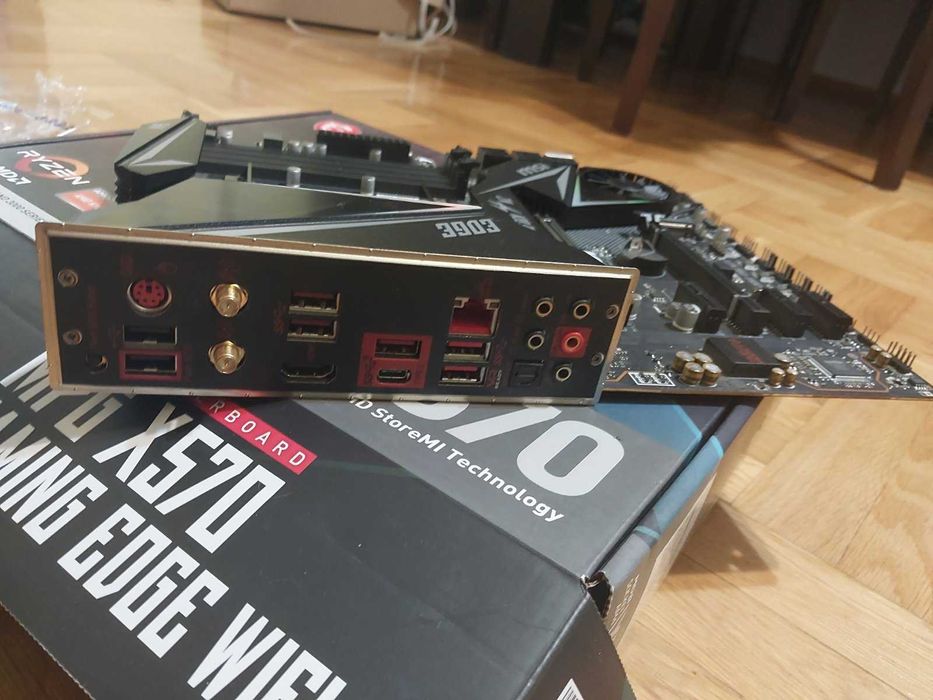 AMD Ryzen 9 5900X + MSI X570 Gaming Edge Wi-Fi