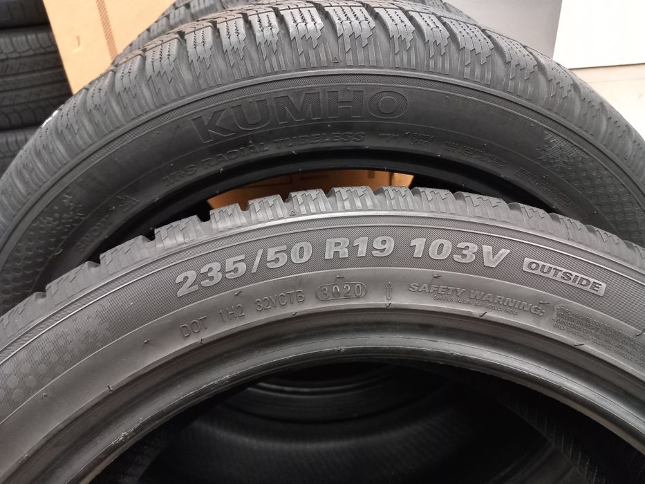 235/50R19 103V 4бр.KUMHO WINTER SUV Неразличими от НОВИ