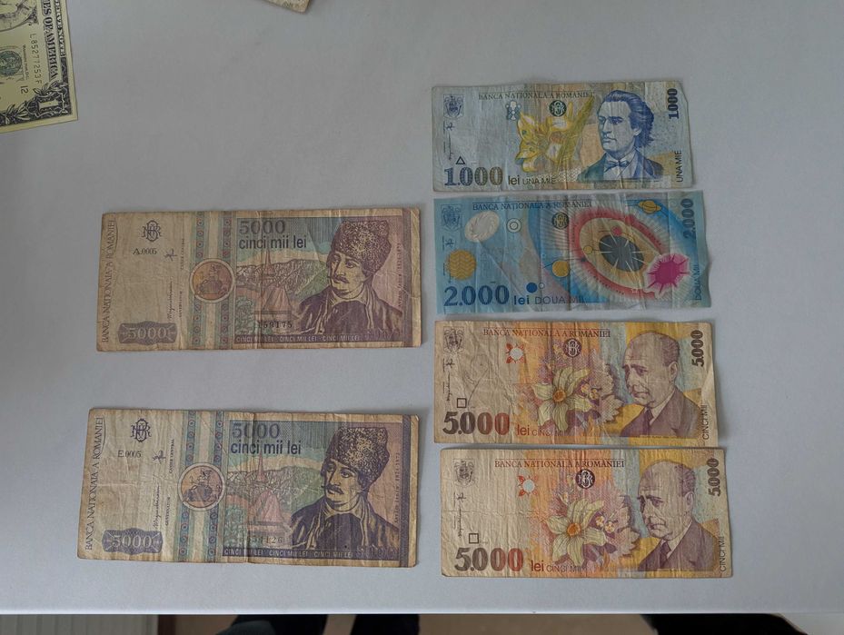 Vând bancnote de 5000 /1000 lei vechi
