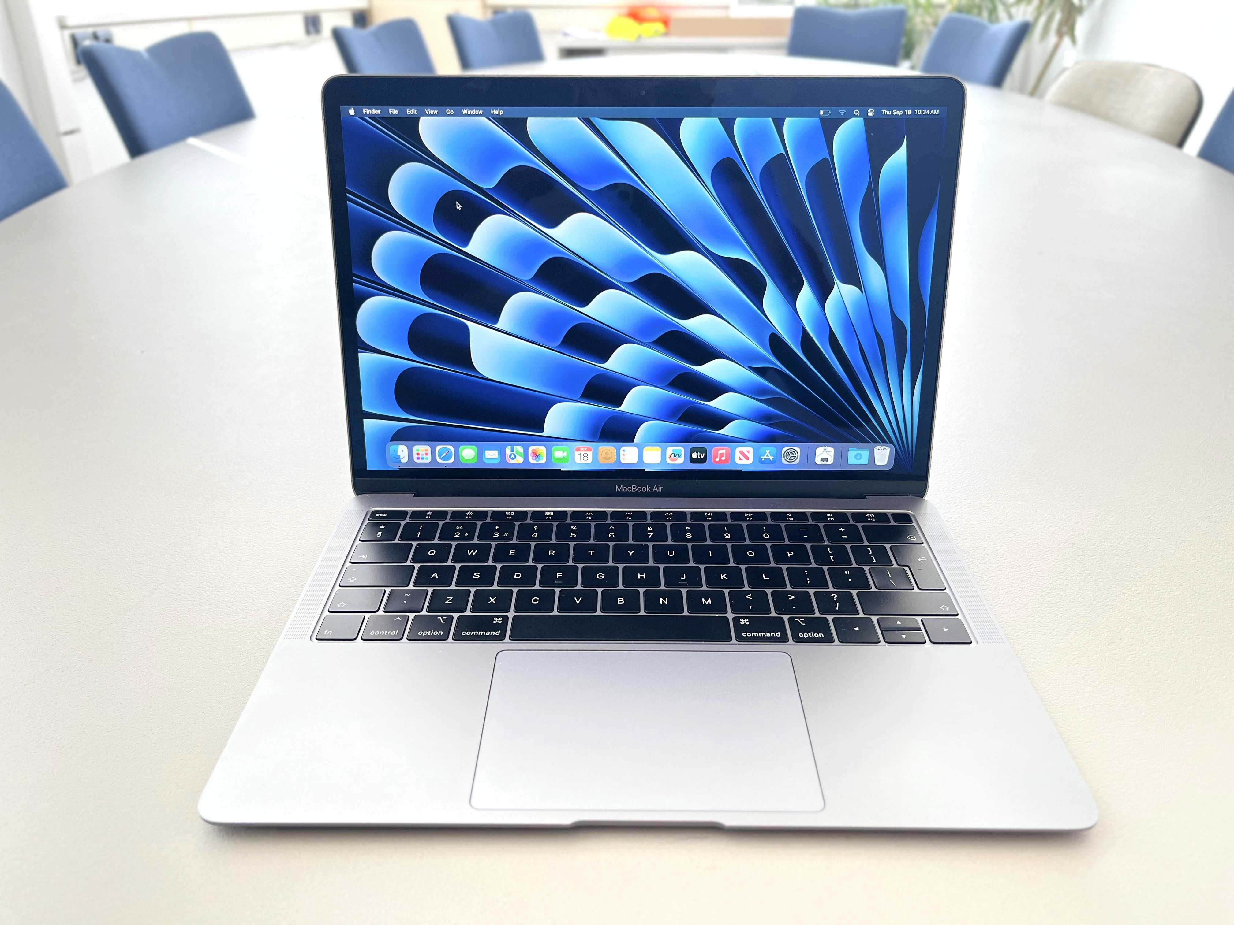 Apple MacBook AIR 13 A1932 i5 3.6Gz 16GB 512GB NVMe Space Gray