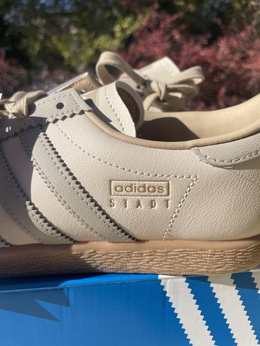 Продам кроссовки Adidas НОВЫЕ