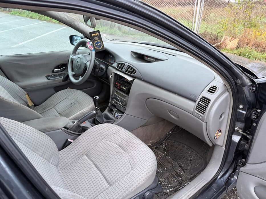 Vând Renault Laguna 1.9tdci 2004