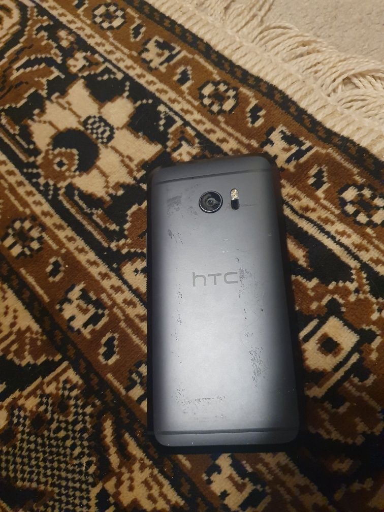 HTC m10 functioneaza perfect Liber de retea