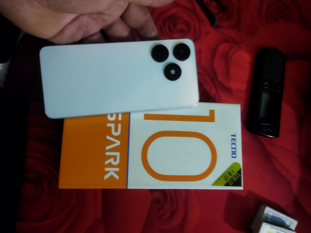 Tecno spark 10 sotilada