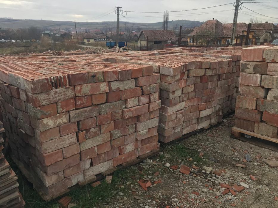 Se vinde cărămidă din demolare