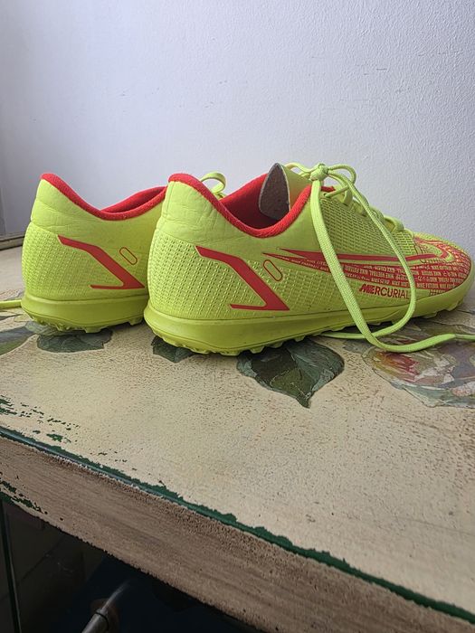 Детски стоножки / Nike
MERCURIAL VAPOR 14
