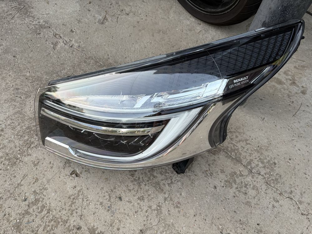 Десен фар за Рено Трафик 3/ Renault Trafic III Led Pure Vision