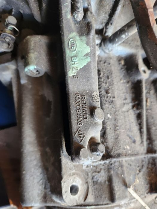 Vând cutia viteze renault  megan motor1.5 dci si 1.6 benzina