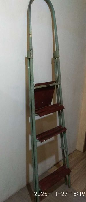 стремянка советская, срочно и недорого