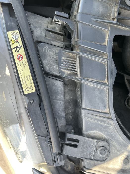 Far faruri bixenon adaptiv e81 e82 e87 e88 facelift stanga dreapta