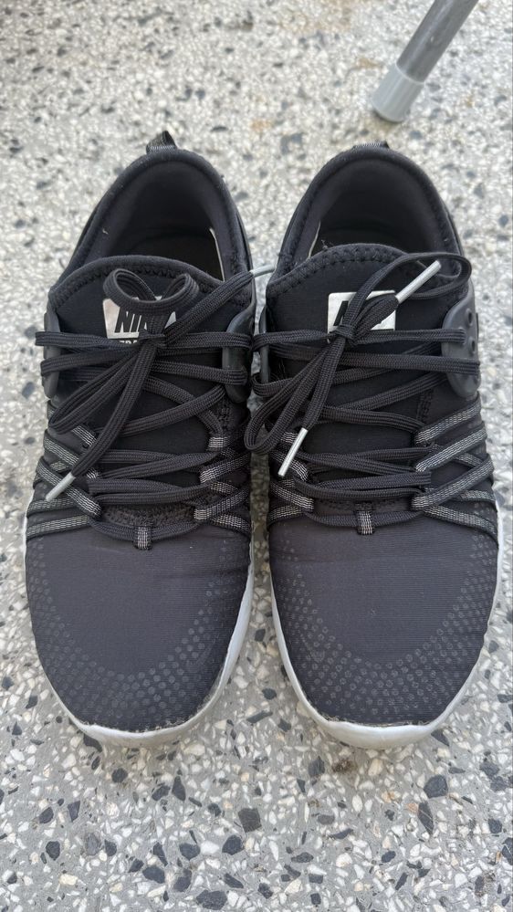 Маратонки Nike черни