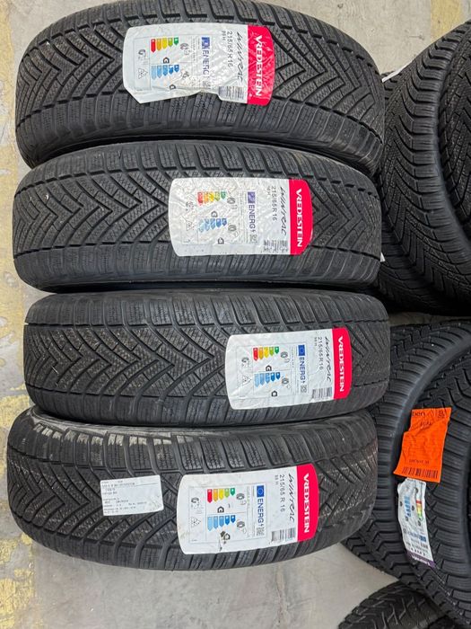 Vând 4 anvelope 215/65/16 vredestein de iarnă noi