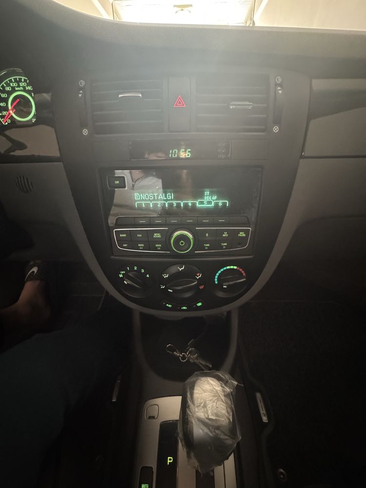 Gentra  3 pozitsa 3000km probek Qora Kraska toza Lyuk Abs Soat
