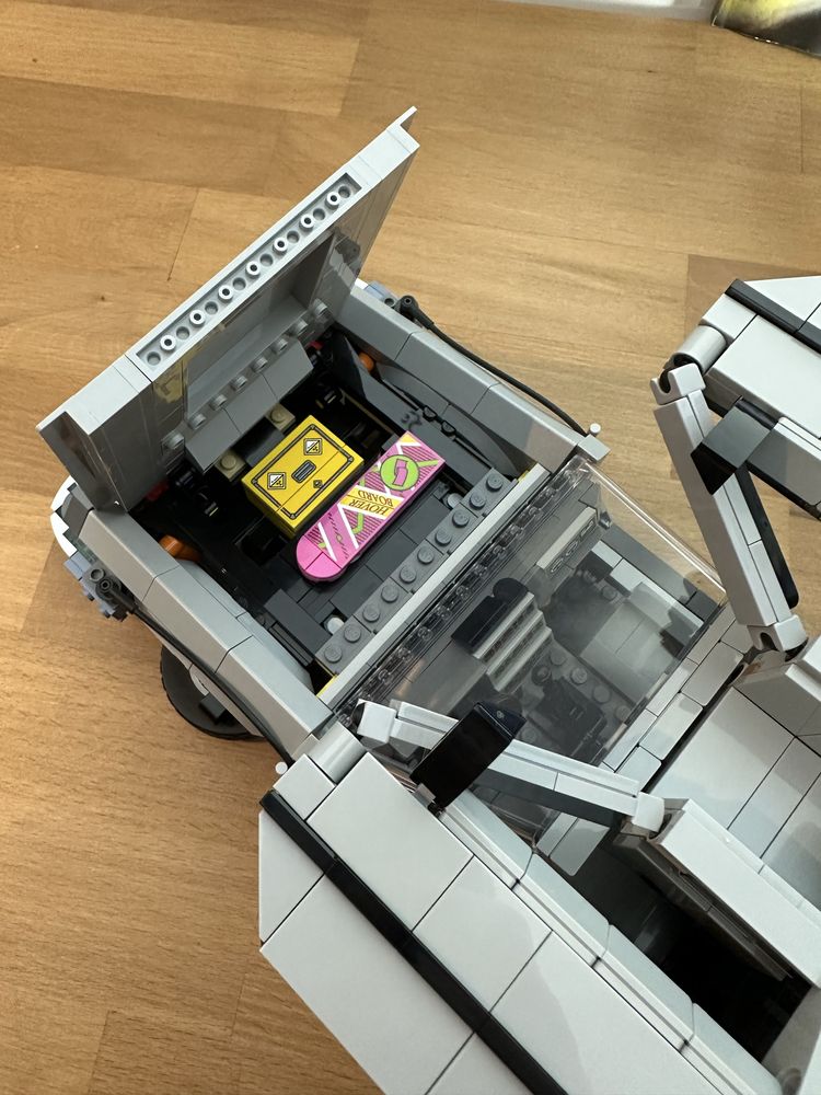 Original LEGO Back to the Future DeLorean Time Machine (Set 10300)
