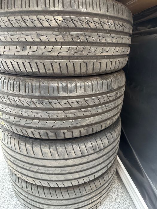 4бр Гуми 225/45/17 Sportiva / Vredestein дот 23