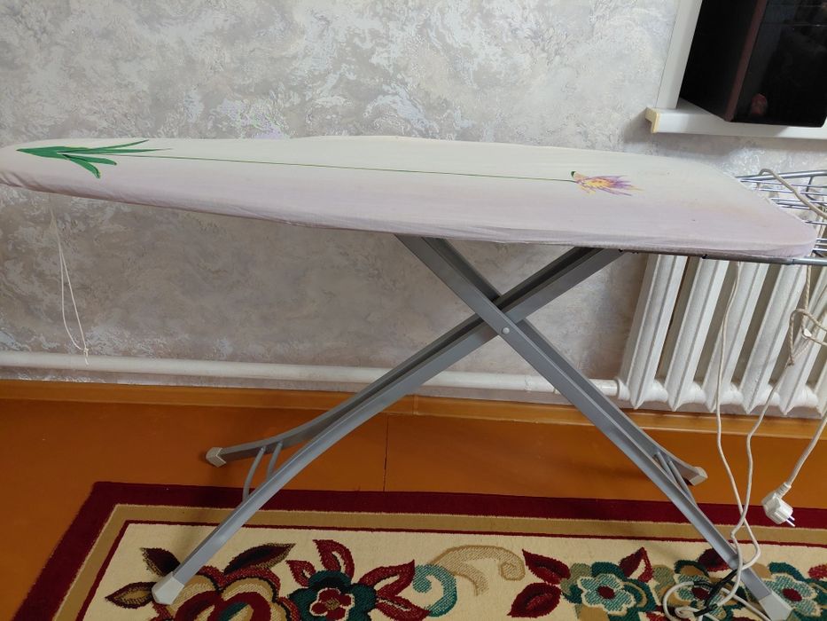Продам большую гладильную доску.