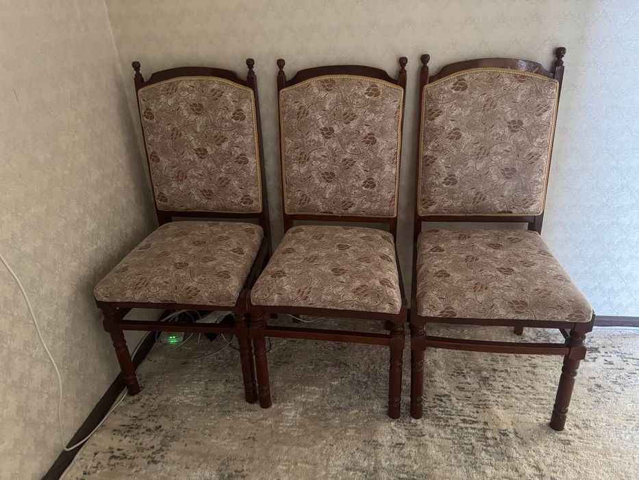 Stull  sotiladi 10 dona