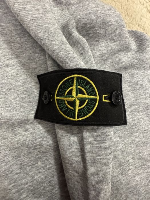 Bluza Stone Island gri Marimea M– nouă cu etichete