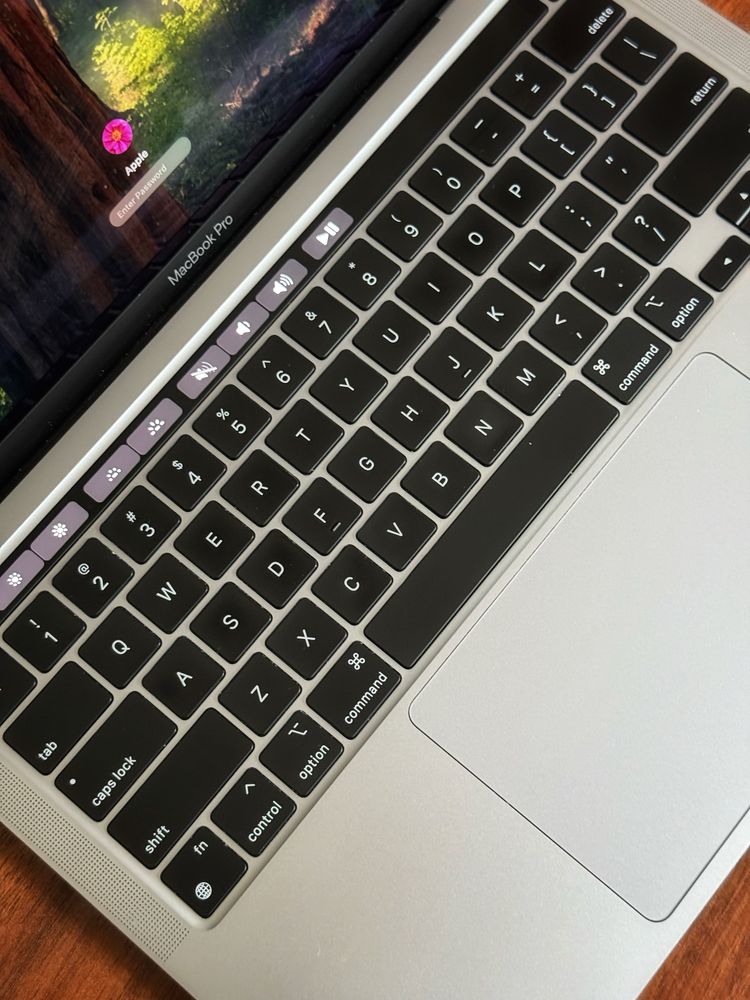 MacBook Pro M2 | 8GB RAM / 256GB SSD | Идеальное состояние