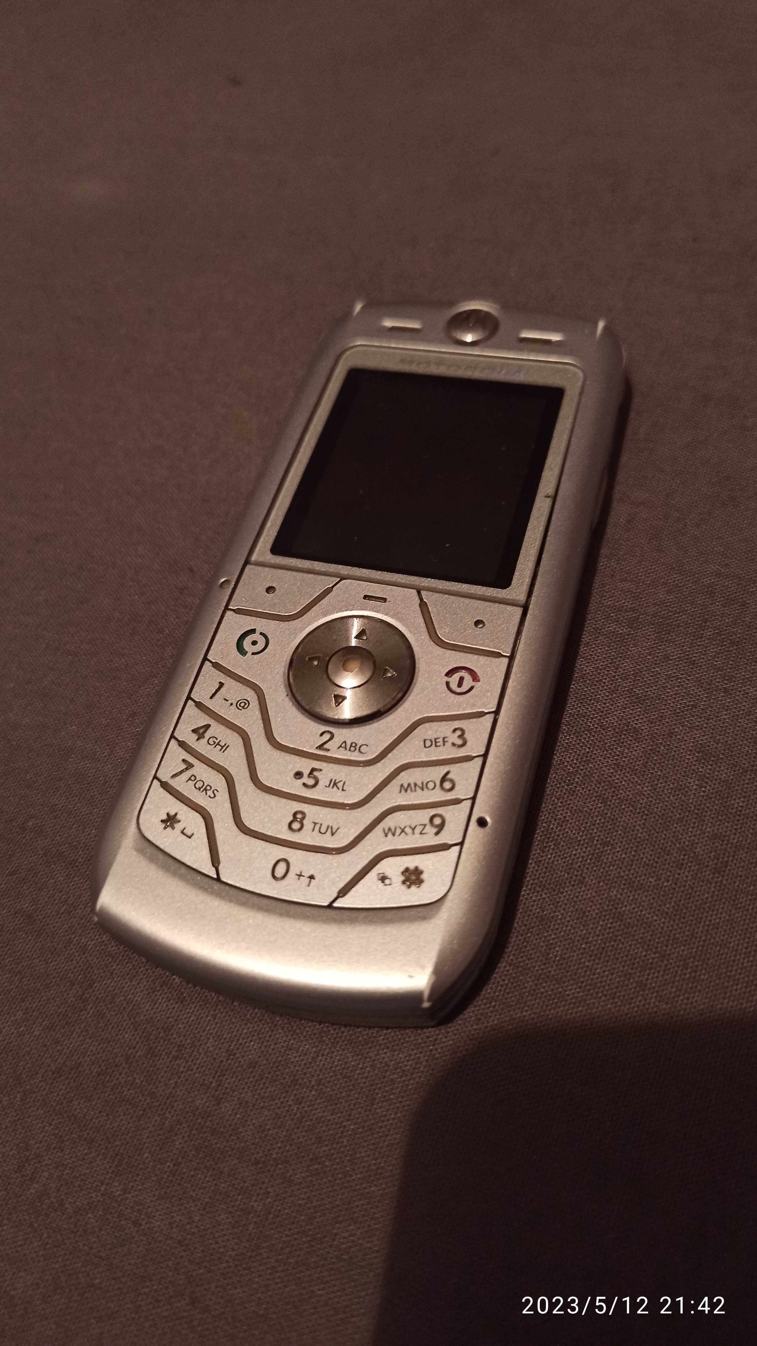 "Motorola L6".   телефон