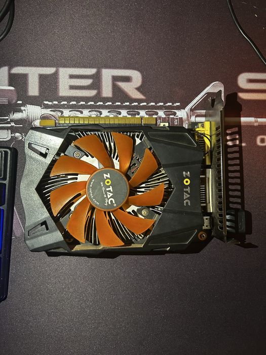 GTX 750 1 gb ddr5