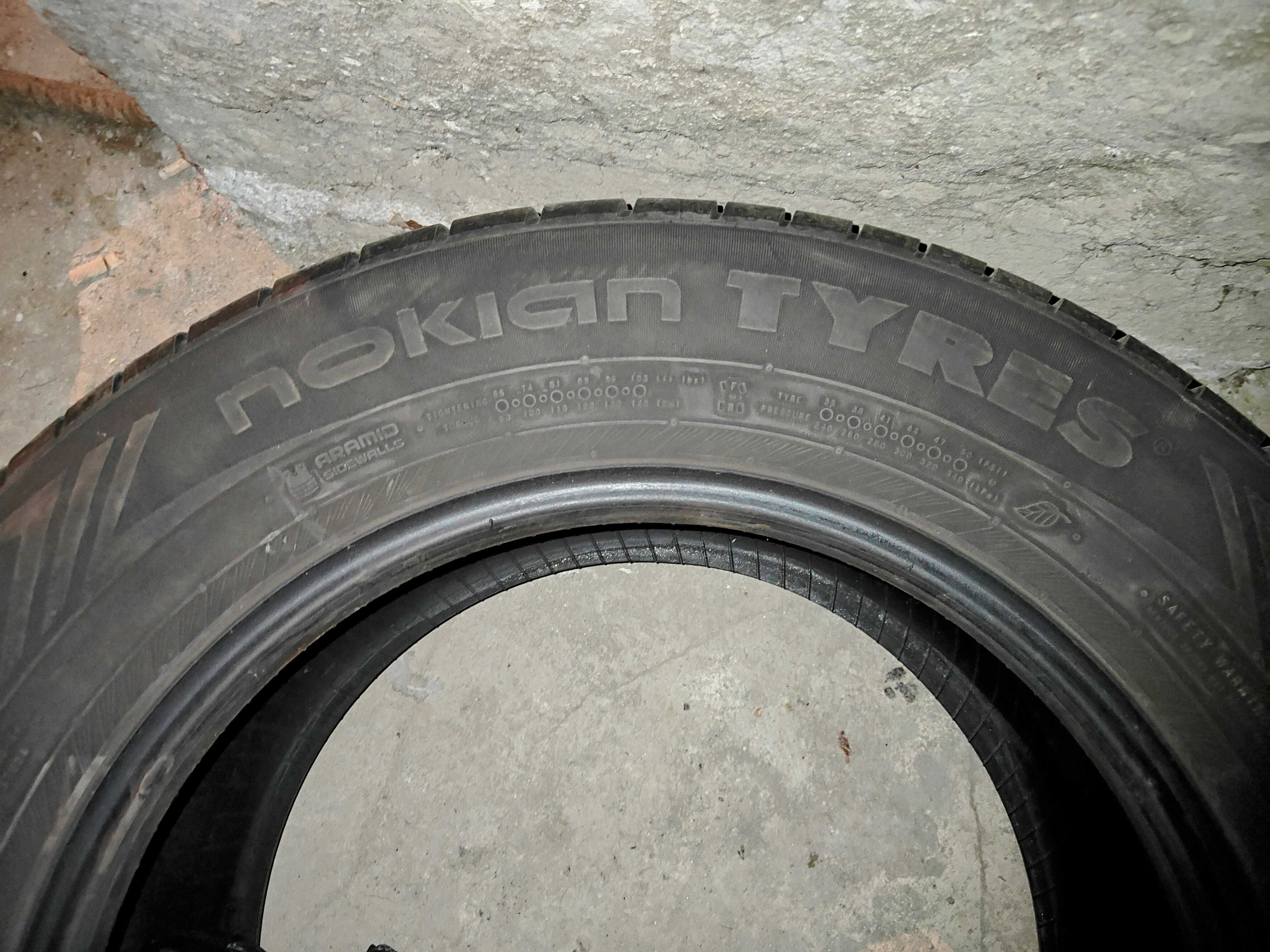 Продавам гуми NOKIAN POWERPROOF SUV 235/65/17