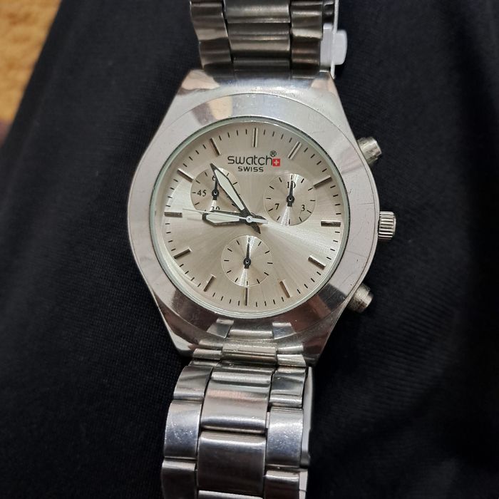 часы Swatch Chronograph из серии Irony Diaphane.