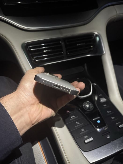 iPhone 16 pro 128 gb