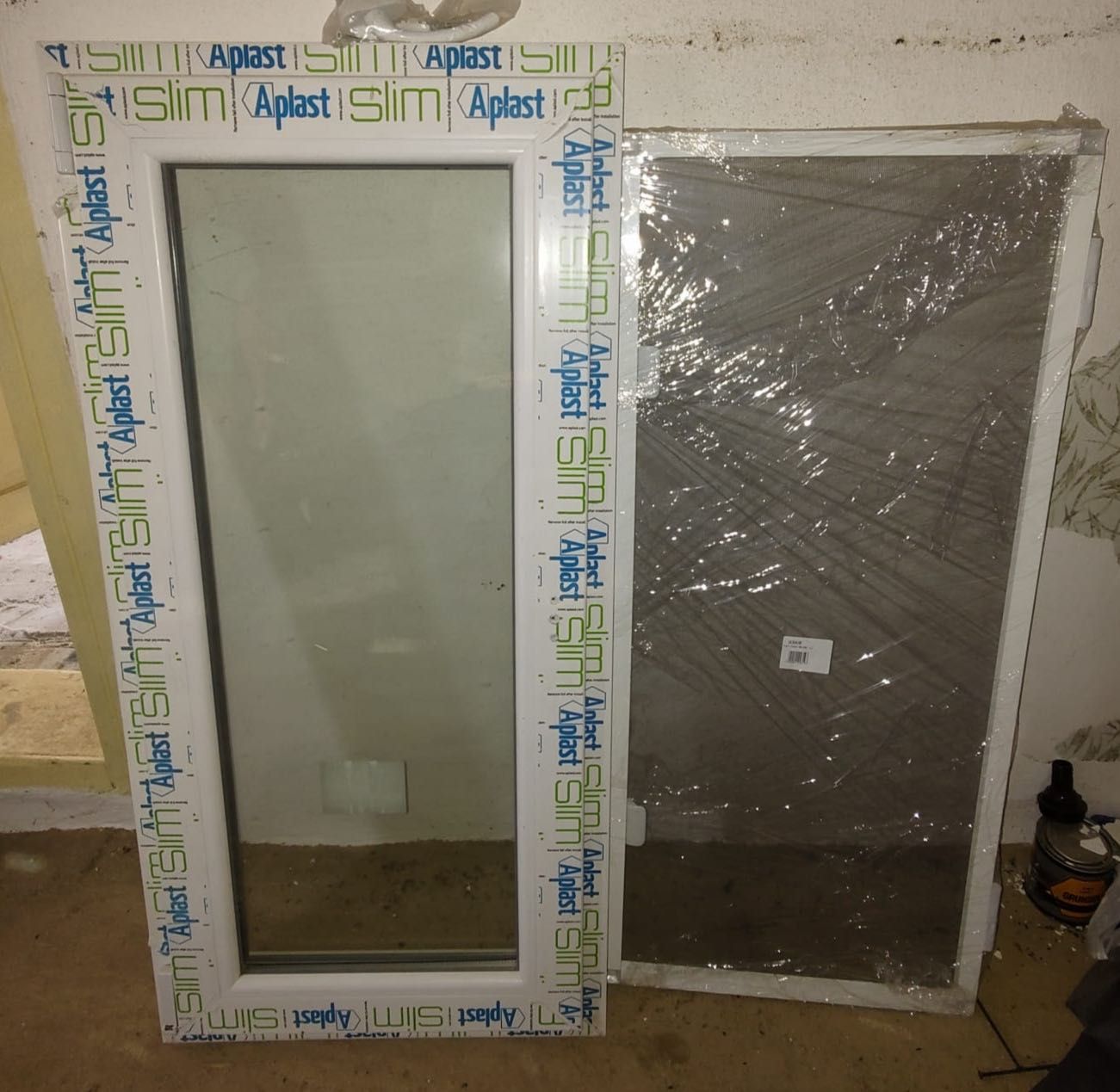 Fereastră termopan PVC, alb, 4 camere, 56x116 cm + plasă țânțari, alb