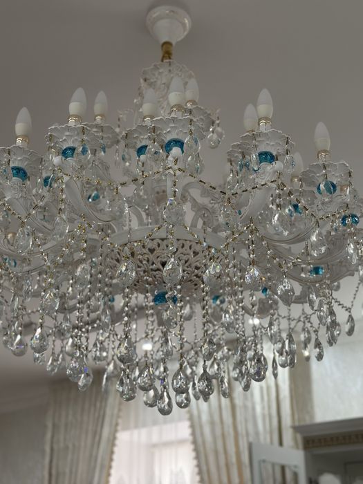 Люстра для гостиной