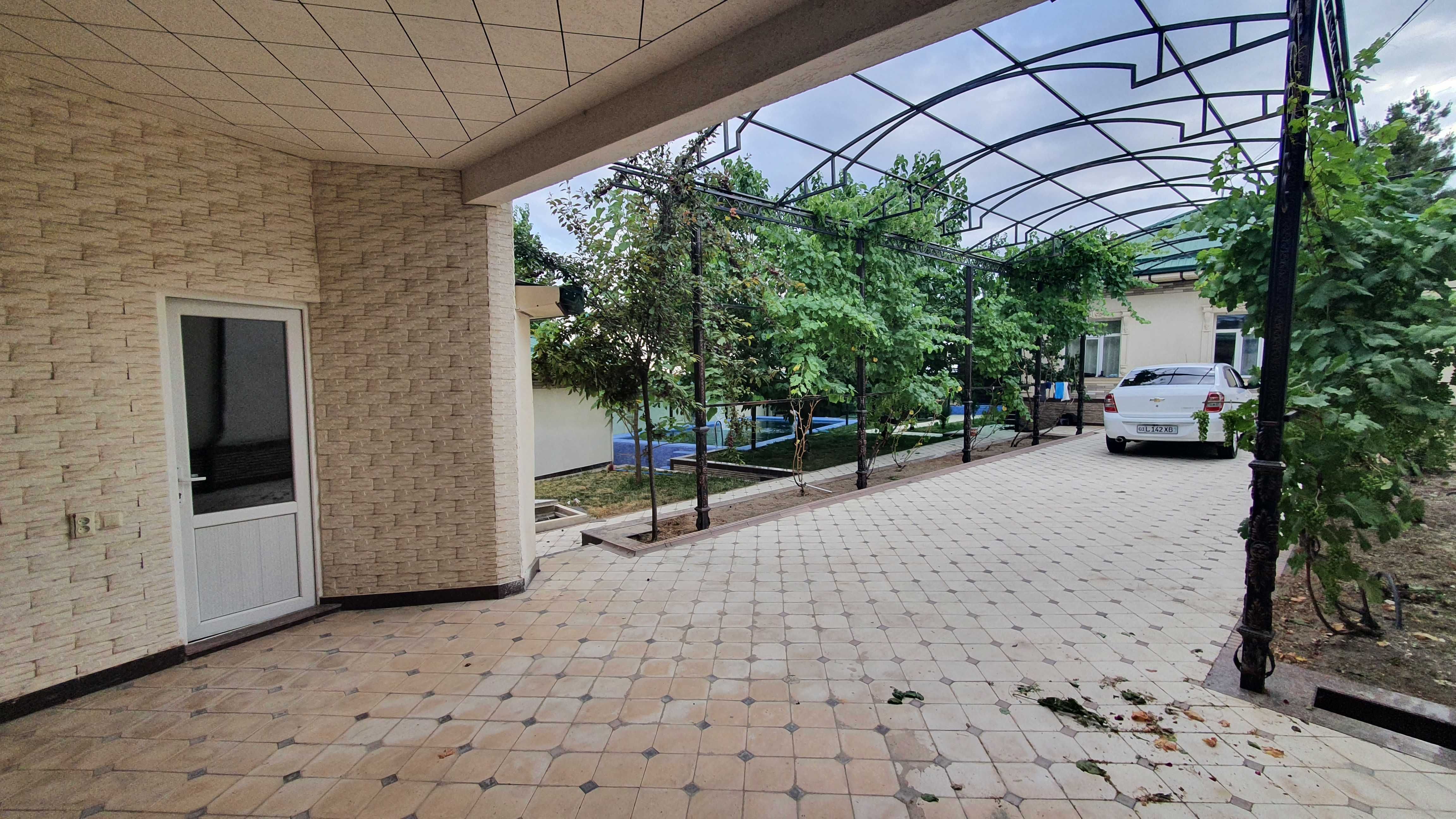 Dacha qibray, basseyn 2ta, sauna, stol tenis, yozgi oshxona